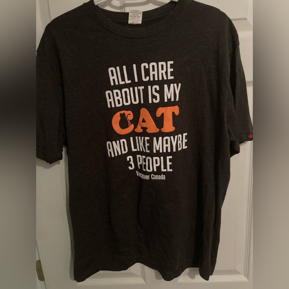 Cat T-Shirt - New